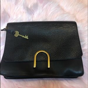 Fossil Finley leather messenger shoulder bag black